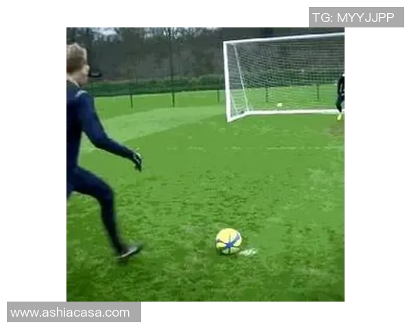 脑门高的足球明星如何在赛场上展现独特魅力与非凡技艺